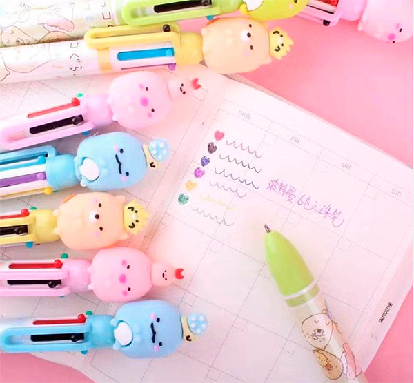 картинка Ручка с 6-ю стержнями «Sumikko gurashi» от магазина Без Проблем