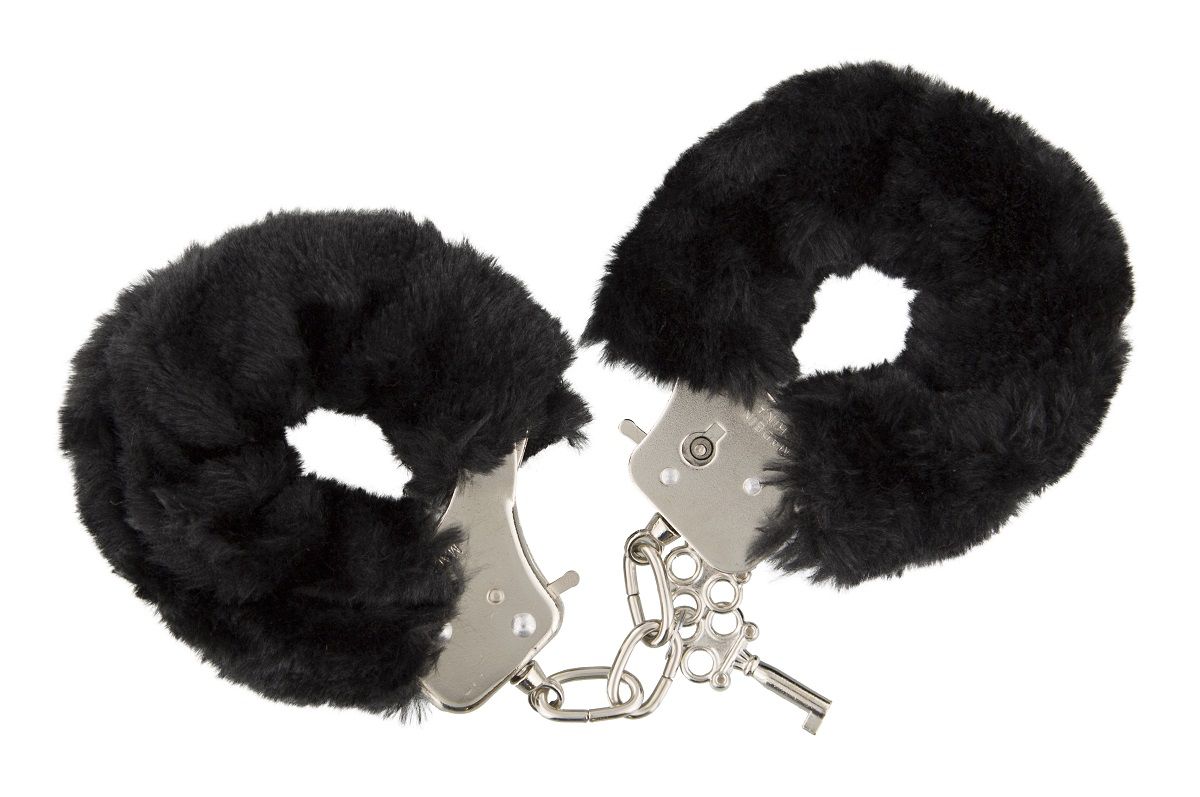 Главная страница. картинка Чёрные меховые наручники с ключиками Furry Handc...