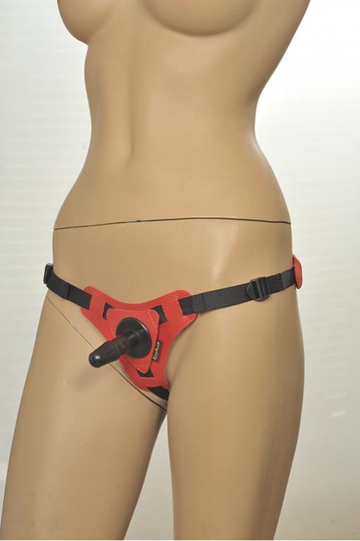 картинка Красно-черные трусики с плугом Kanikule Strap-on Harness Anatomic Thong от магазина Без Проблем